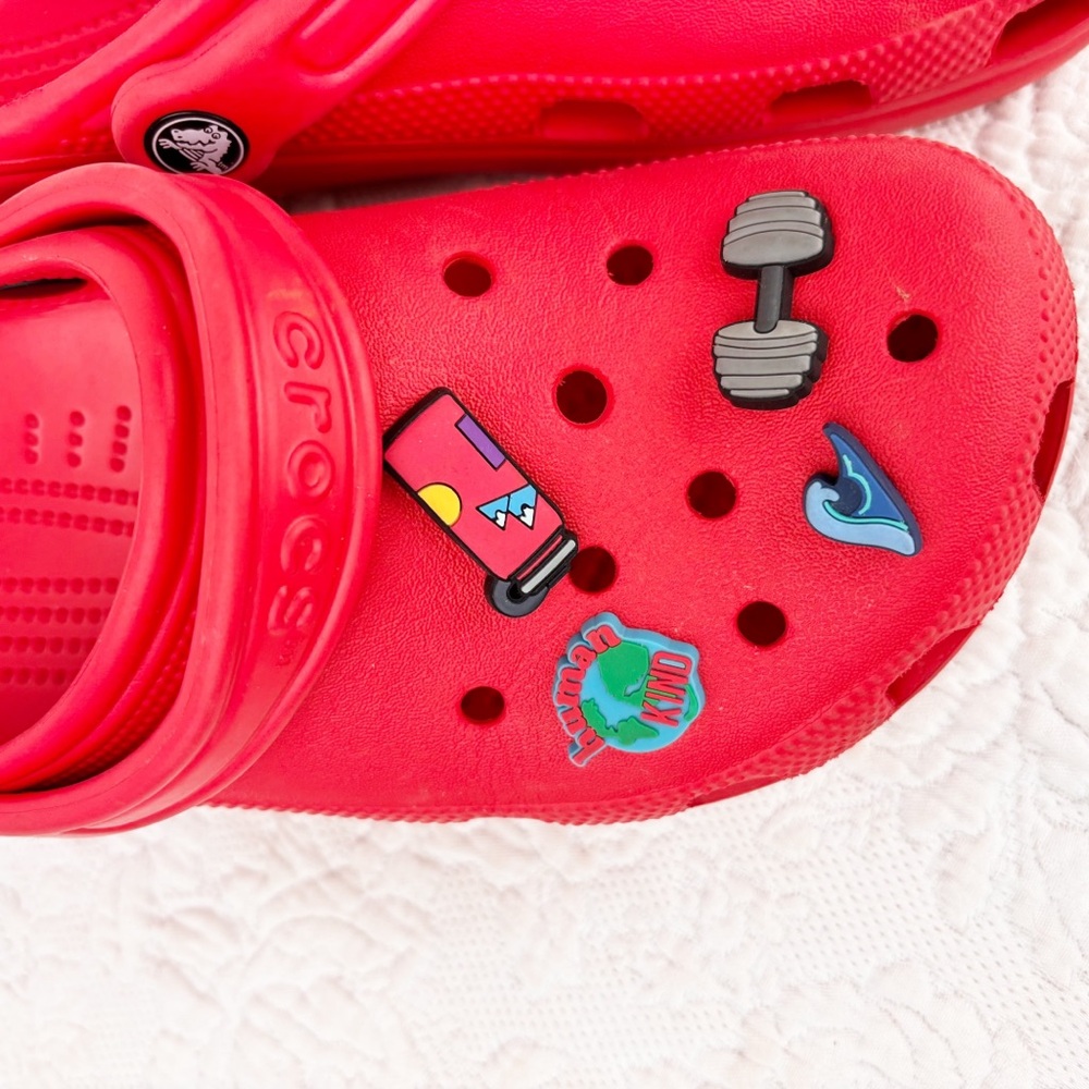 Red Crocs with Charms Size Women's 9 Men's 7 - Picture 4 of 8